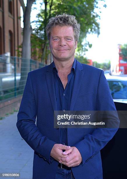 Oliver Geissen attends photocall of RTL Program 2016/17 presentation at the REE Location on August 30, 2016 in Hamburg, Germany.