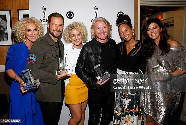 Kimberly Schlapman and Jimi Westbrook of Little Big Town, Cam, Phillip Sweet of Little Big Town, Alicia Keys, and Karen Fairchild of Little Big Town...