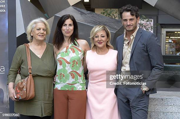 Terele Pavez, Marina Seresesky, Carmen Machi and Asier Etxeandia attend a photocall for 'La Puerta Abierta' at Princesa Cinemas on August 31, 2016 in...