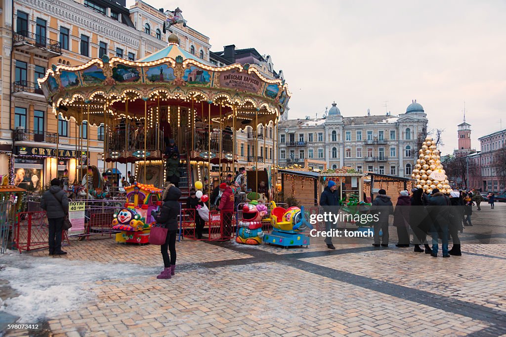 Carrusel en una feria de Navidad