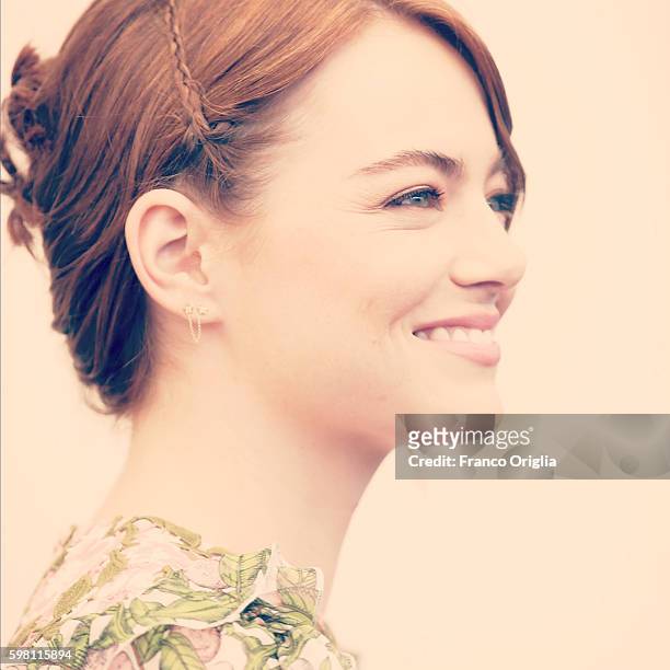 Emma Stone attends the photocall of the jury during the 73rd Venice Film Festival on August 31, 2016 in Venice, Italy.