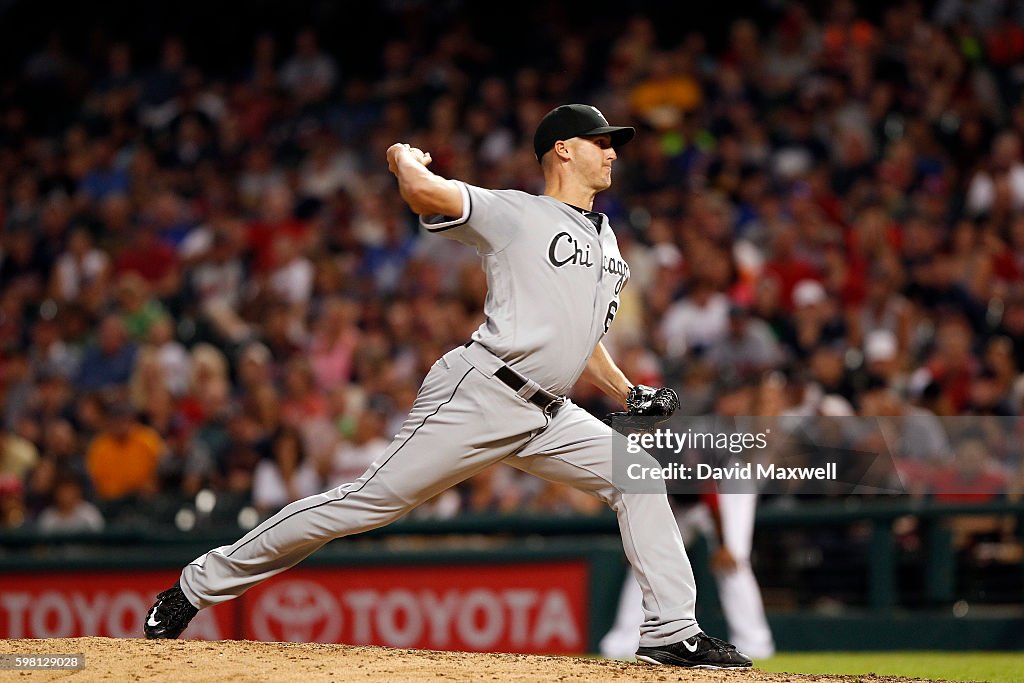 Chicago White Sox v Cleveland Indians