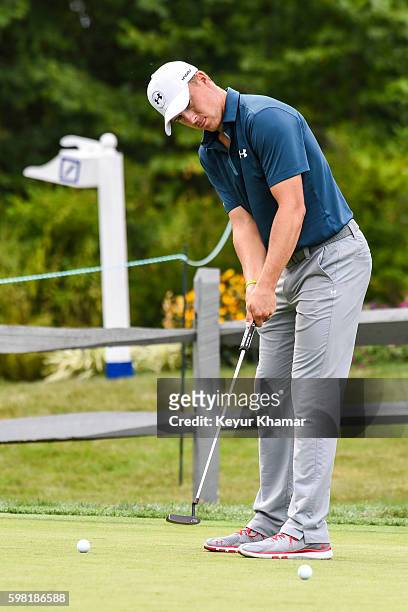 Jordan Spieth putts on the practice green prior to the Deutsche Bank Championship at TPC Boston on August 31, 2016 in Norton, Massachusetts.