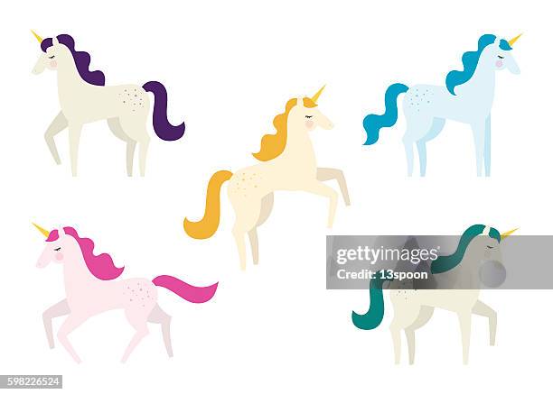 ilustraciones, imágenes clip art, dibujos animados e iconos de stock de unicornios brillantes - unicorn