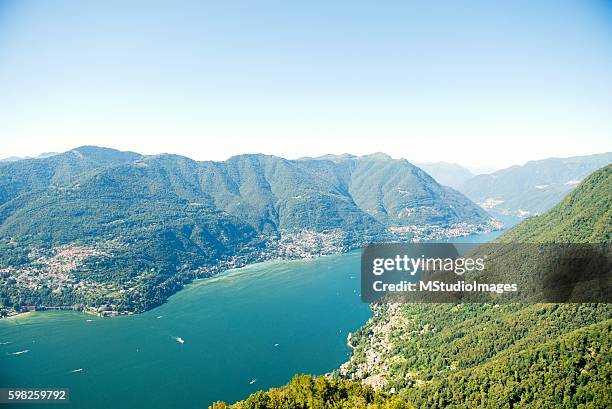 panoramablick auf den lago di como - lake como stock-fotos und bilder