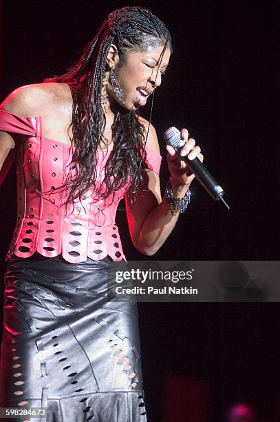Singer Natalie Cole performing at the Skyline Stage in Chicago, Illinois, July 16, 2004.