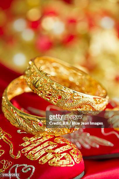 traditional chinese wedding elements - dragon pekin fotografías e imágenes de stock