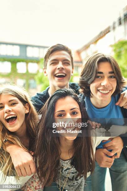 portrait of happy teenagers enjoying outdoors - teenagers only 個照片及圖片檔