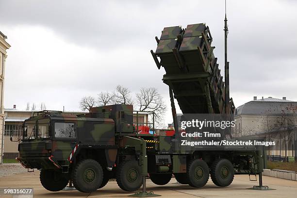 a german army patriot surface-to-air missile system. - sam stock pictures, royalty-free photos & images