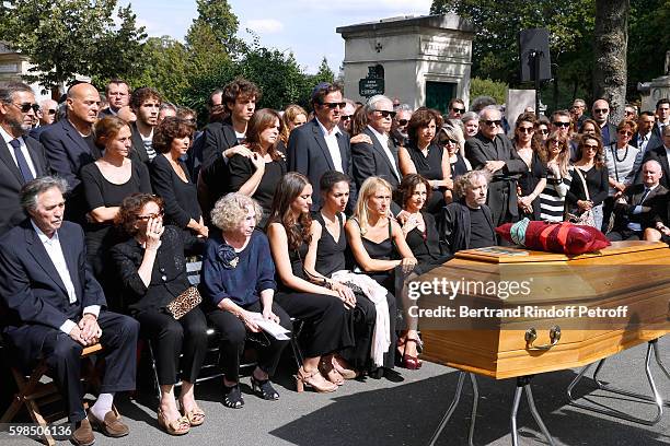 Sister of Sonia, daughters of Nathalie ; Salome Burstein, Tatiana Burstein, Lola Burstein, their father Simon Burstein, daughter of Sonia, Nathalie...