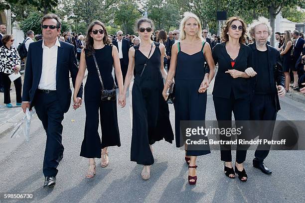 Simon Burstein, his and Nathalie's daughter's ; Salome Burstein, Tatiana Burstein, Lola Burstein, daughter of Sonia, Nathalie Rykiel and her brother,...
