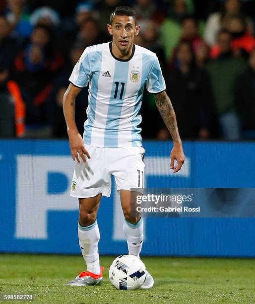 Angel Di Maria of Argentina drives the ball during a match between Argentina and Uruguay as part of FIFA 2018 World Cup Qualifiers at Malvinas...