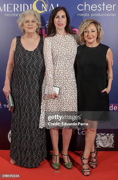 Actress Carmen Machi, director Marina Seresesky and actress Terele Pavez attend the 'La puerta abierta' premiere at Palacio de la prensa cinema on...