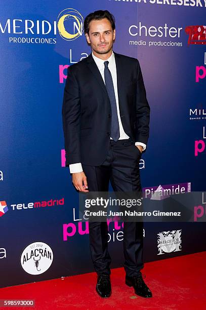 Asier Etxeandia attends 'La Puerta Abierta' premiere at Palacio de la Prensa Cinema on September 1, 2016 in Madrid, Spain.