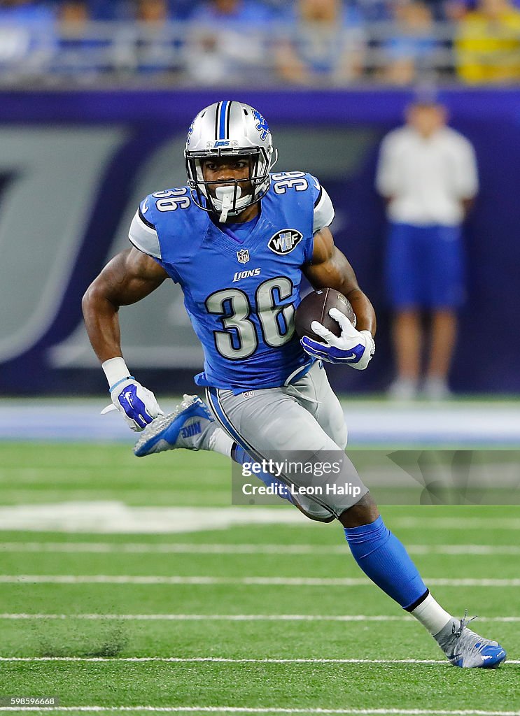 Buffalo Bills v Detroit Lions