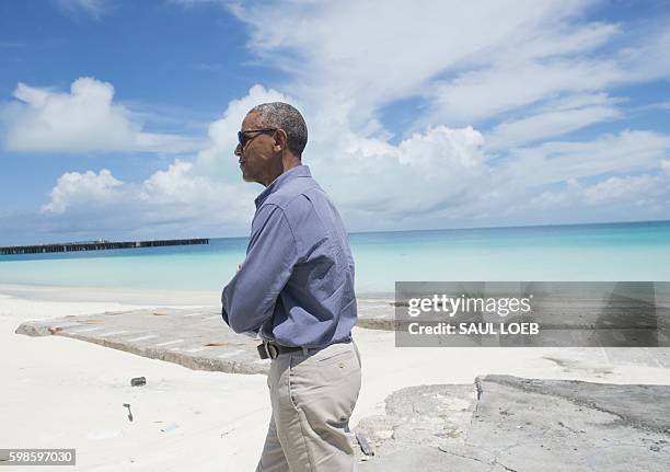 President Barack Obama tours Midway Atoll in the Papahanaumokuakea Marine National Monument in the Pacific Ocean, September 1, 2016. / AFP / SAUL LOEB