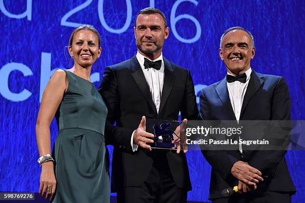 Liev Schreiber is awarded by president of the festival Alberto Barbera with the Persol tribute to Visionary Talent Award 2016 at the premiere of 'The...