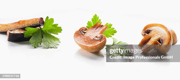 fried aubergine and mushrooms with parsley - white mushroom imagens e fotografias de stock