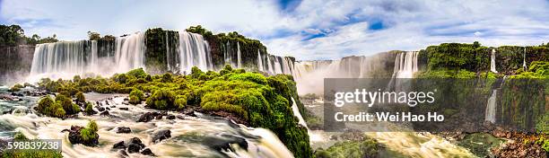 iguazu falls - cataratas del iguazú fotografías e imágenes de stock