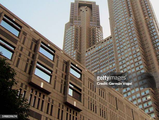 tokyo metropolitan government building - politics and government stock pictures, royalty-free photos & images