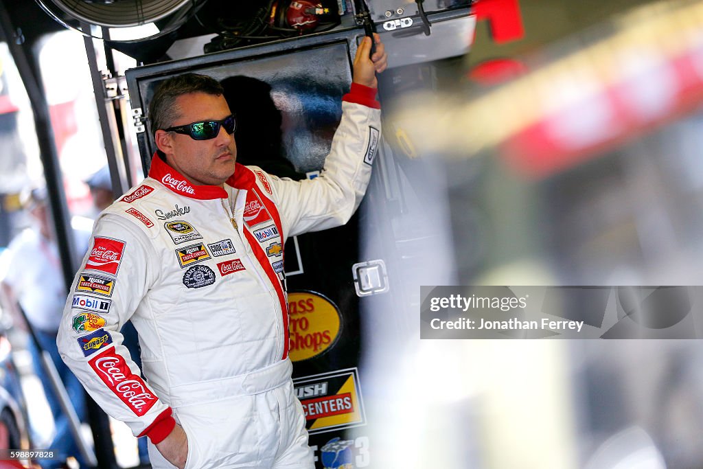 NASCAR Sprint Cup Series Bojangles' Southern 500 - Practice