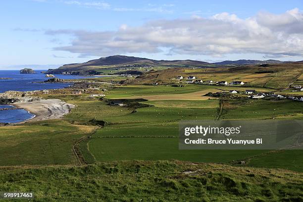 fishing village in malin head - county donegal 個照片及圖片檔