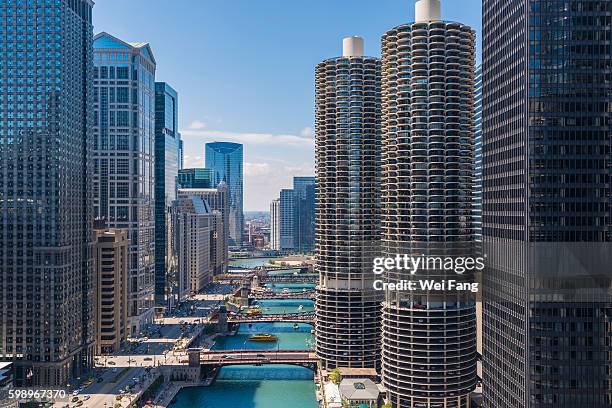 chicago skyscrapers along chicago river - chicago river stock pictures, royalty-free photos & images