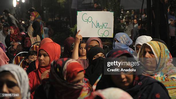 Pakistan Awami Tehreek Photos and Premium High Res Pictures - Getty Images