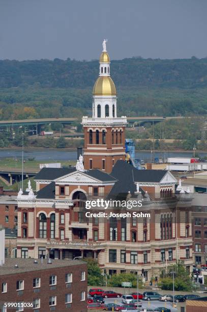 old courthouse - dubuque stock-fotos und bilder