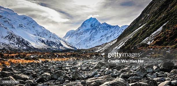 hooker valley trek - zealand fotografías e imágenes de stock