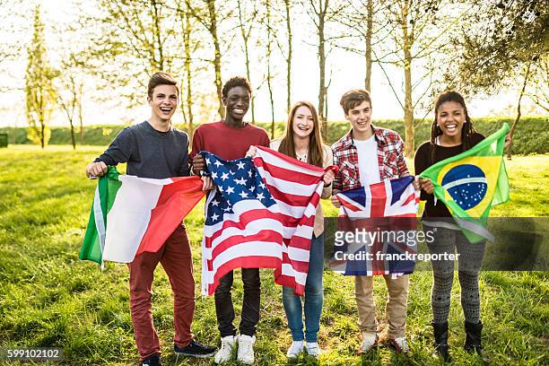 international supporter student togetherness - different nationalities stockfoto's en -beelden