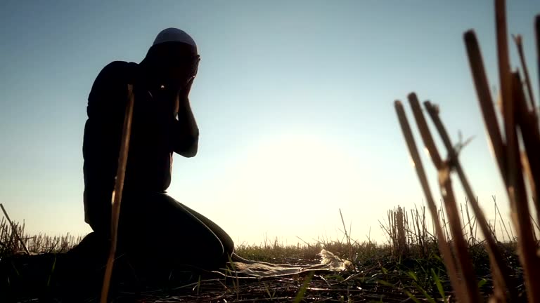 Prostrasting 114,611 Islam Stock Videos, Footage, & 4K Video Clips - Getty Images
