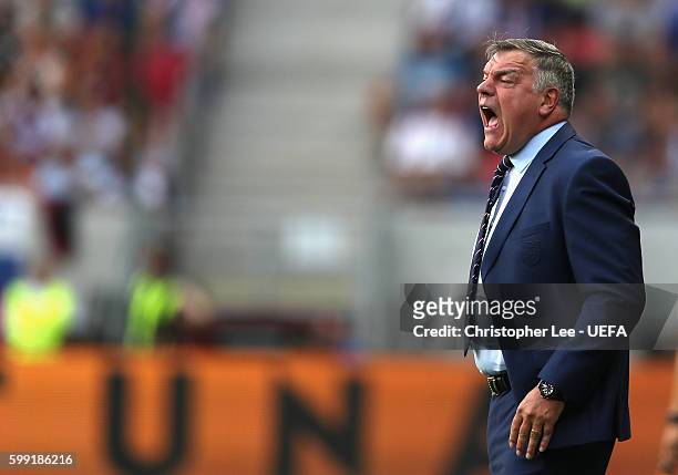 Manager Sam Allardyce of England shouts orders to his players during the 2018 FIFA World Cup Qualifier Group F match between Slovakia and England at...