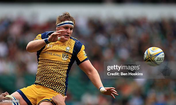 Van Velze of Worcester in action during the Aviva Premiership match between Saracens and Worcester Warriors at Twickenham Stadium on September 3,...