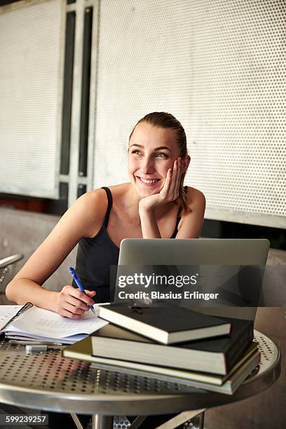 young woman at university - fun student stockfoto's en -beelden