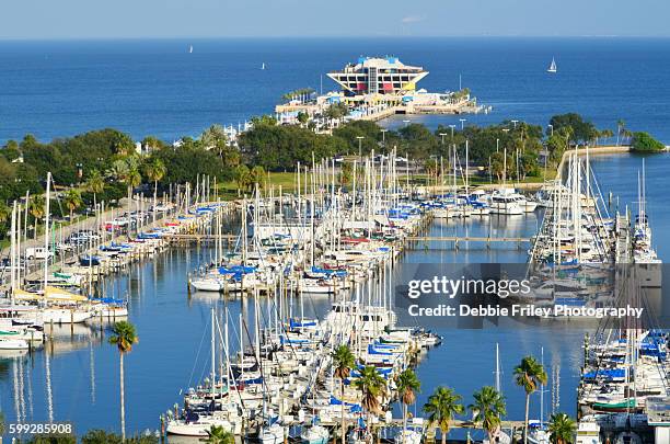 st.petersburg pier before it was demolished - st petersburg florida stock pictures, royalty-free photos & images