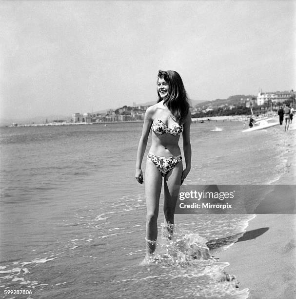 Cannes Film Festival 1953. French actress Brigitte Bardot seen here making her first appearance at the Festival. D3118-049
