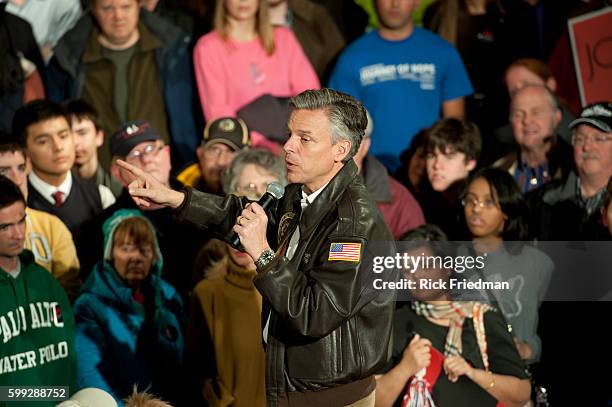 Republican presidential candidate Jon Huntsman a NH primary election eve rally with his wife Mary Kaye Huntsman at Exeter Town Hall in Exeter, NH on...