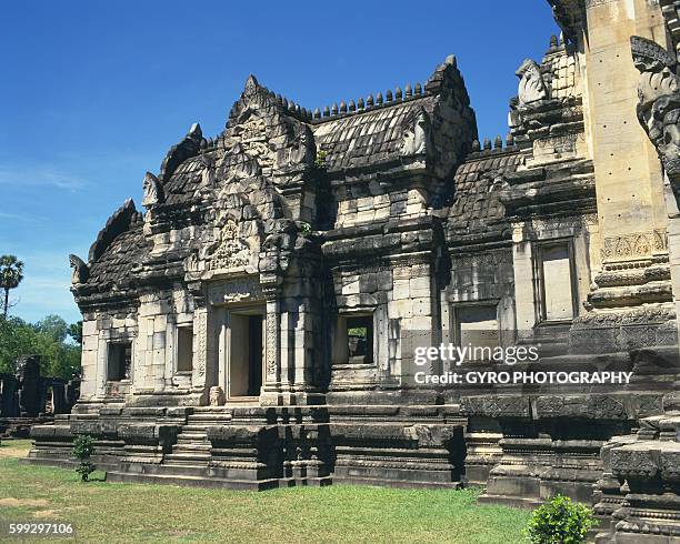 the ruins of phimai. nakhon ratchasima, thailand - phimai stock pictures, royalty-free photos & images