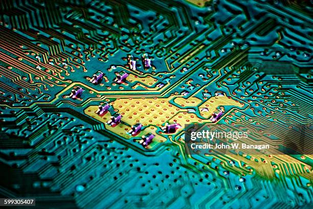 circuitry - futuristic circuit stockfoto's en -beelden