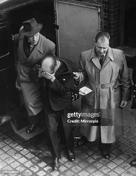 Police escorting John Reginald Christie to court.