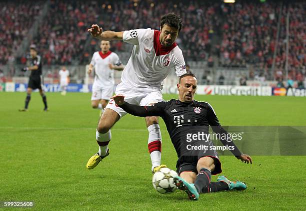 Franck RIBERY FC Bayern München gegen Rio Mavuba FC Bayern München - LOSC Lille 6:1 UEFA Fussball Championsleague 2012 / 2013