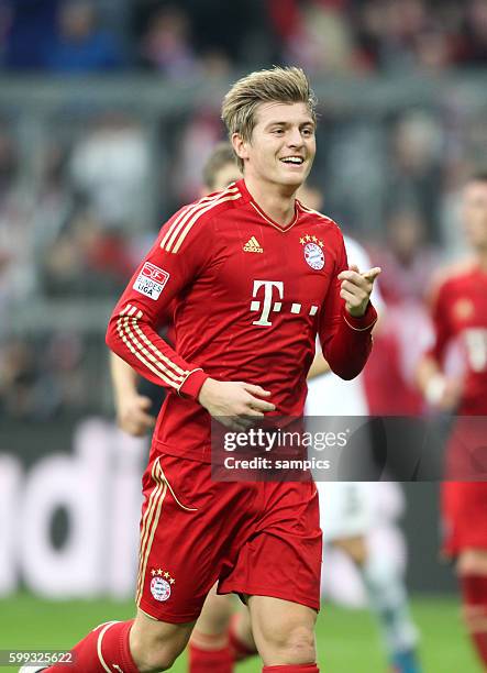 JUbel Toni KROOS FC Bayern München 1 Bundesliga Fussball FC Bayern München -Hannover 96 5:0 Saison 2012 / 2013