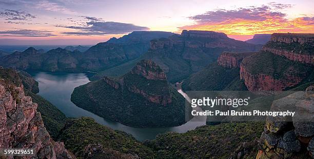 blyde river canyon sunrise panorama - mpumalanga province stock pictures, royalty-free photos & images