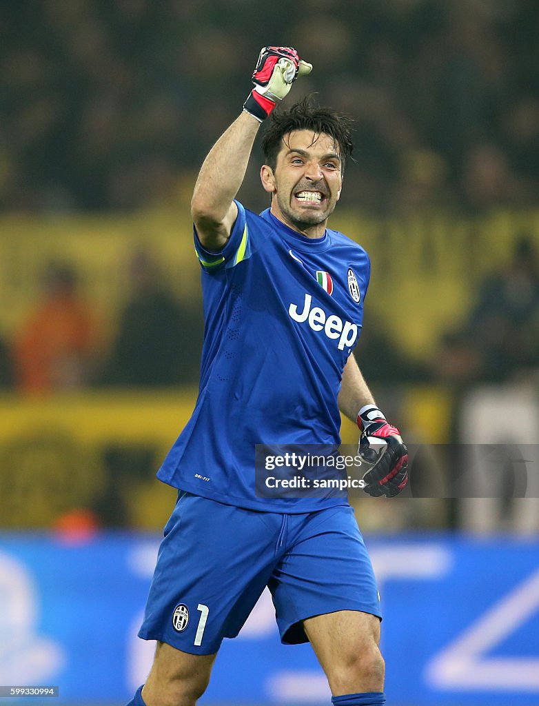 Soccer - UEFA Champions League - Borussia Dortmund vs. Juventus