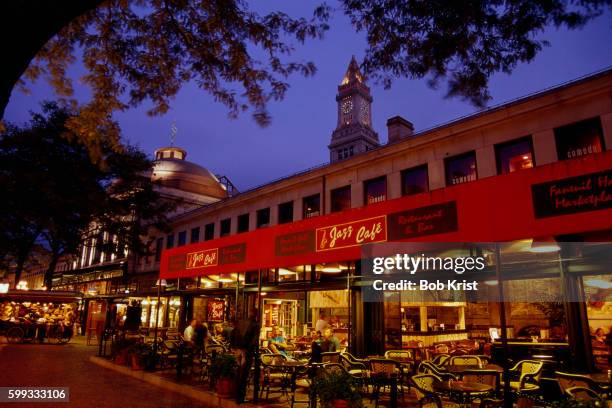 patio seating at jazz cafe in quincy market - jazz bistro stock pictures, royalty-free photos & images