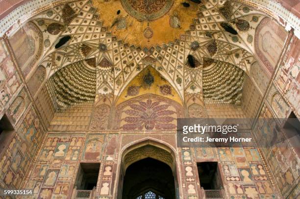 dome in tomb of akbar the great - akbar's tomb stock pictures, royalty-free photos & images