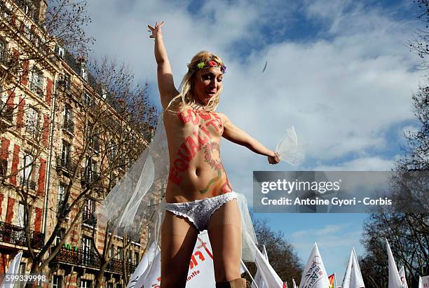 Tens of thousands of people took to the streets of the French capital on Sunday, to rally in support of a government-proposed bill that would...