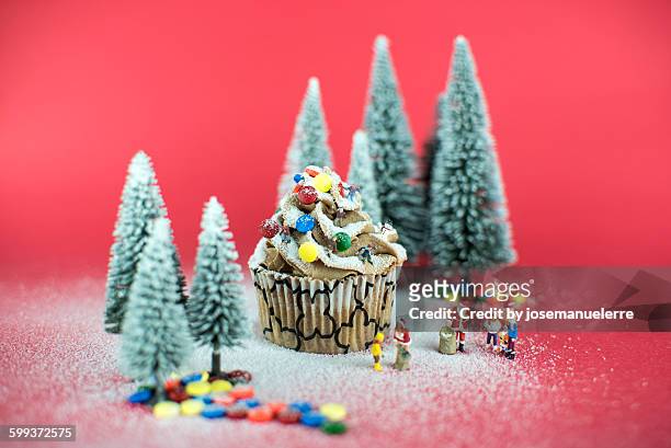 christmas cupcake - josemanuelerre fotografías e imágenes de stock