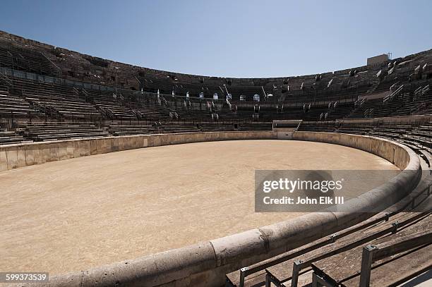 arenes amphitheater, 70 ad - nimes imagens e fotografias de stock